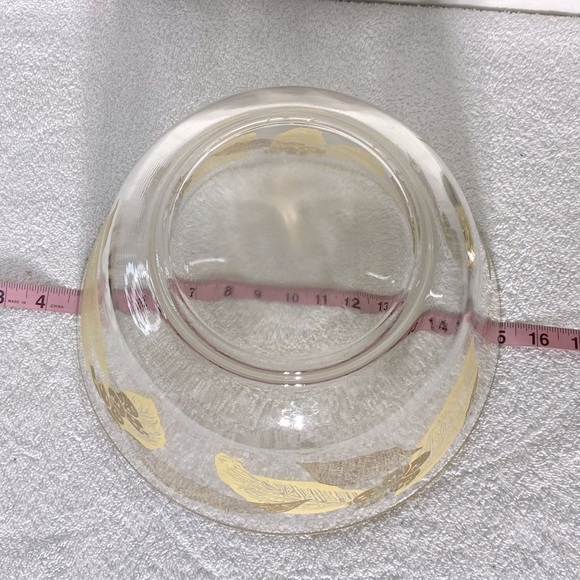 Vintage MCM Gold Leaf Large Glass Salad Bowl With 4 Matching Small Bowls - Picture 3 of 16